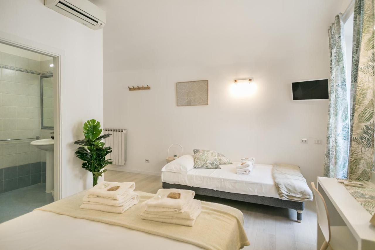 White Candia Guesthouse ローマ エクステリア 写真
