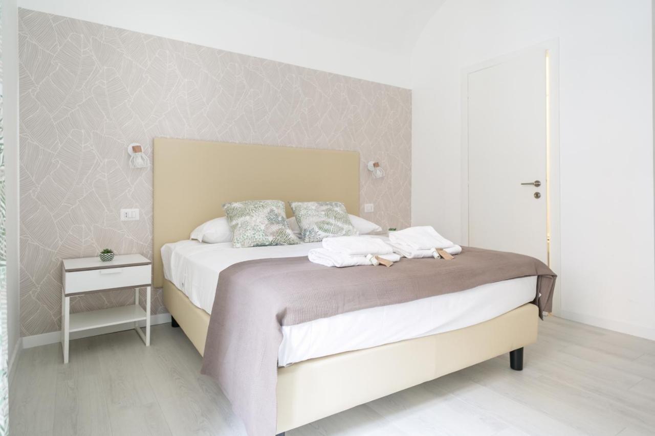 White Candia Guesthouse ローマ エクステリア 写真
