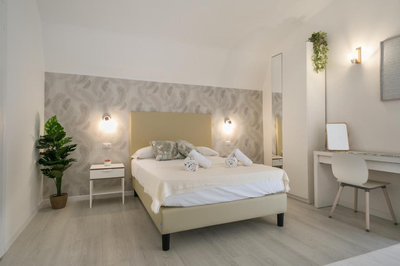 White Candia Guesthouse ローマ エクステリア 写真