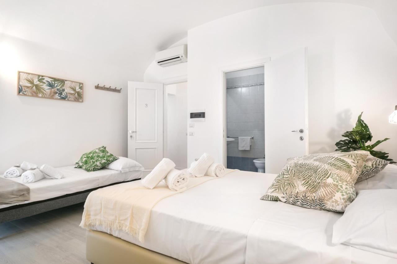 White Candia Guesthouse ローマ エクステリア 写真