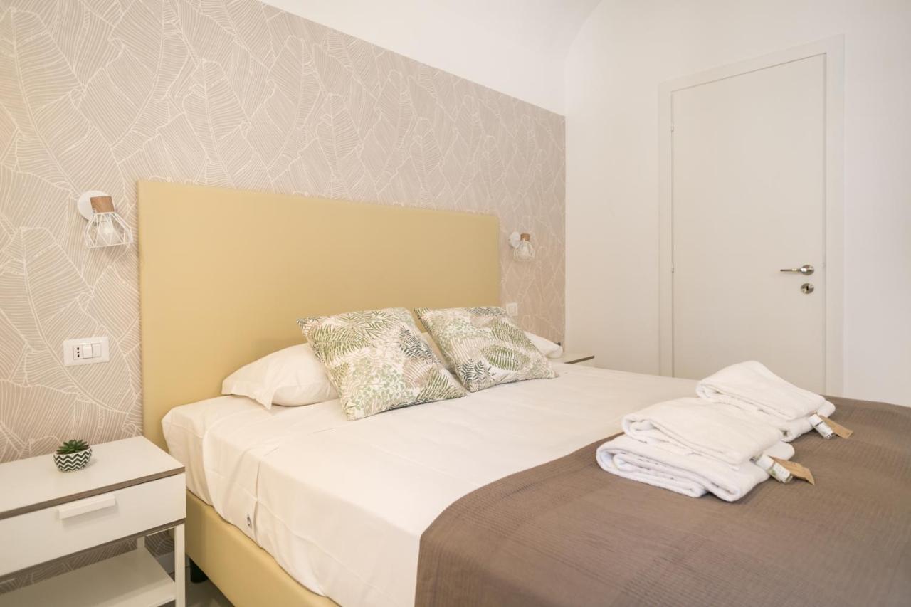 White Candia Guesthouse ローマ エクステリア 写真