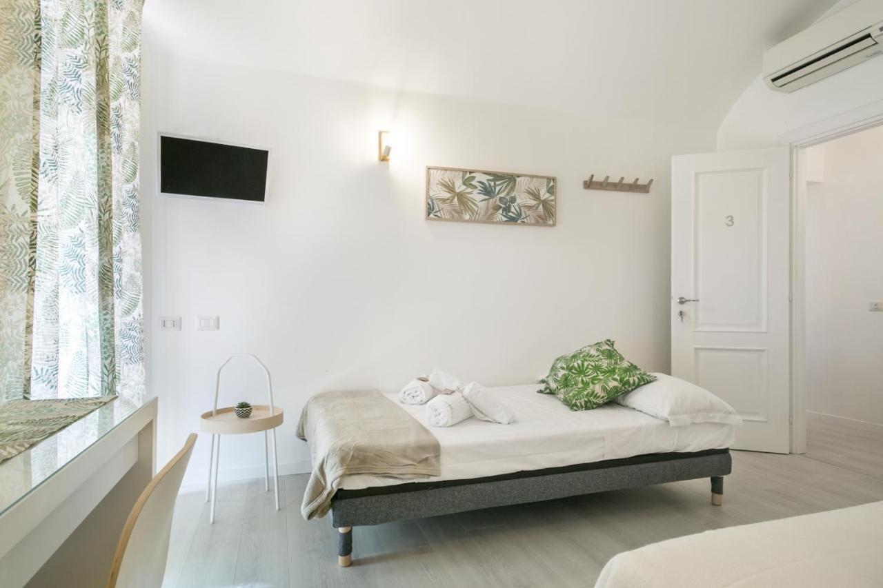 White Candia Guesthouse ローマ エクステリア 写真
